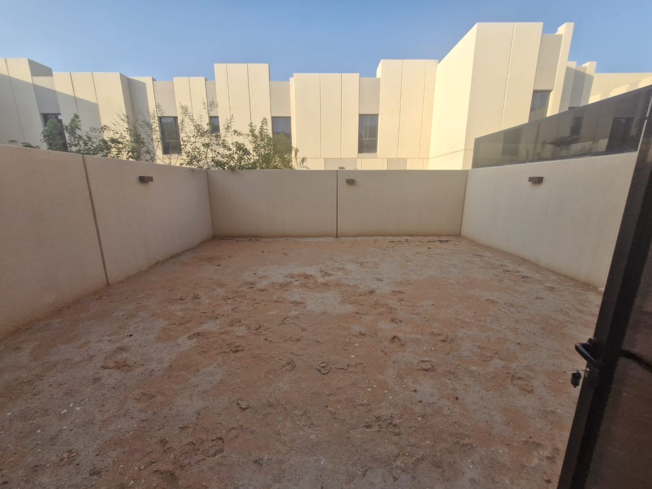  🏡 *Modern Townhouse for Rent in Sedra (Roshn) – Stylish & Family-Friendly* 👨‍👩‍👧‍👦